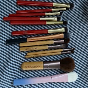 make up brushes